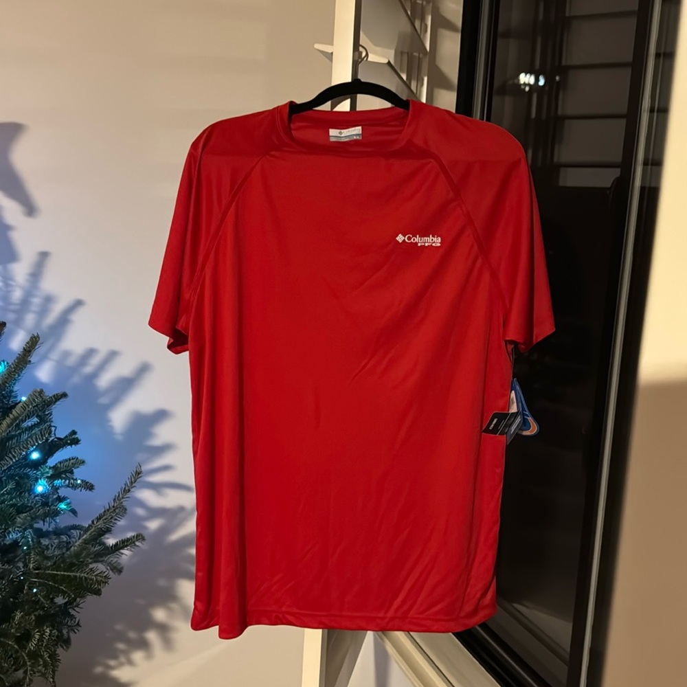 Columbia Red Water Rash Guard Shirt! 🌊